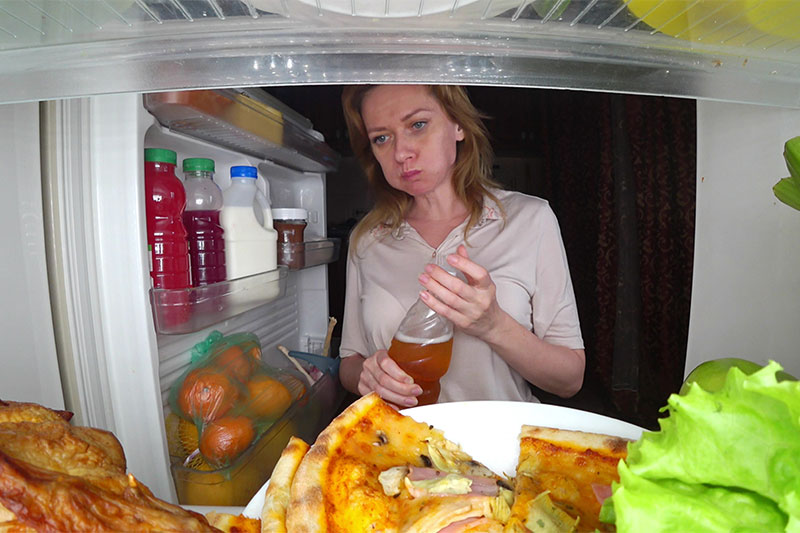 10 Reasons Why Eating Food Right Out Of The Refrigerator Is A Bad Idea!