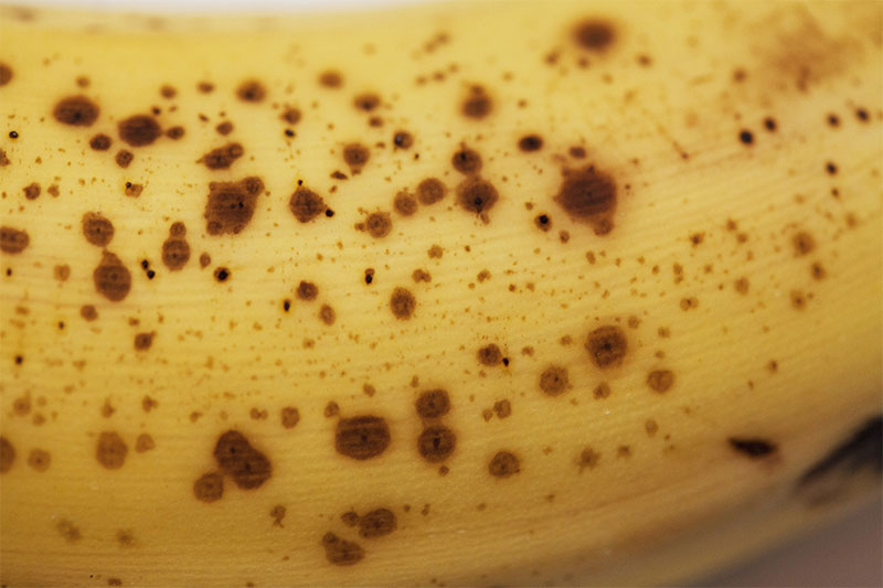 You Should Never, Ever Eat These Foods On An Empty Stomach banana